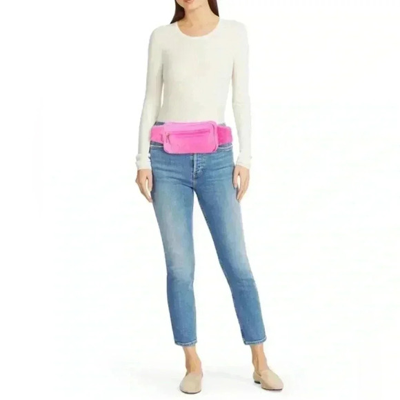 Jill and Ally NWT Kiss me pink quilted belt bag. Spring Summer, Barbie - Picture 2 of 5